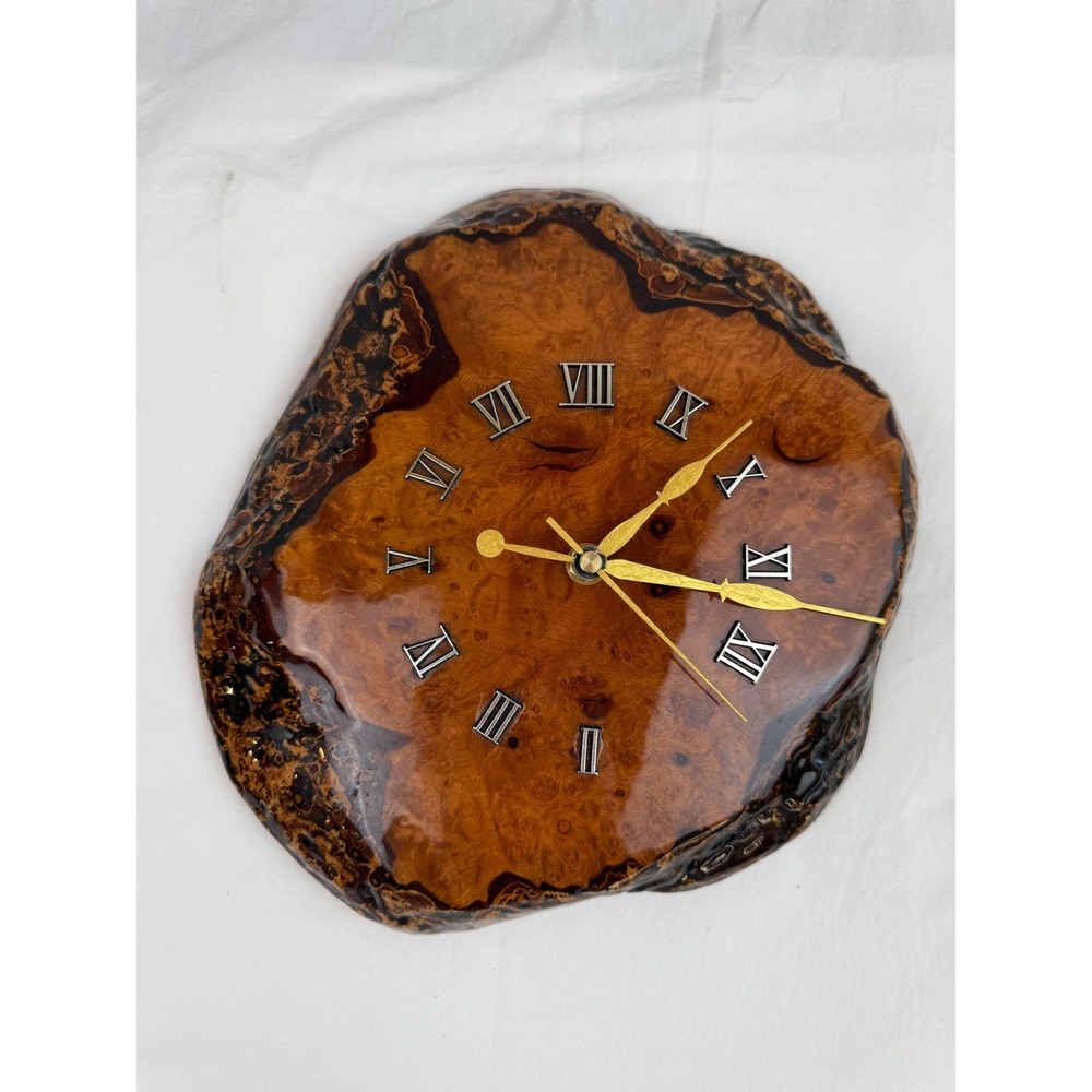 Vintage Live Edge Wood Burl Wall Clock Glossy Resin Roman Numeral Quartz Rustic